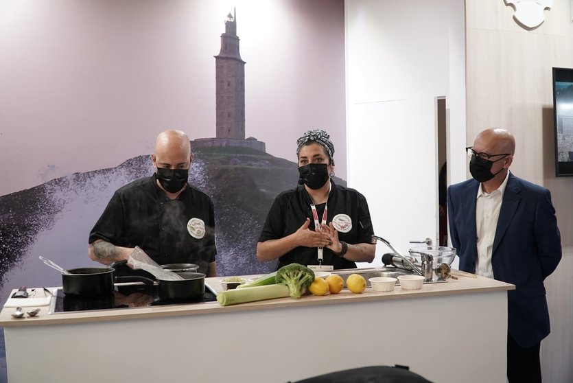Regueira, nunha demostración culinaria de Lolo Mosteiro promovida pola Deputación