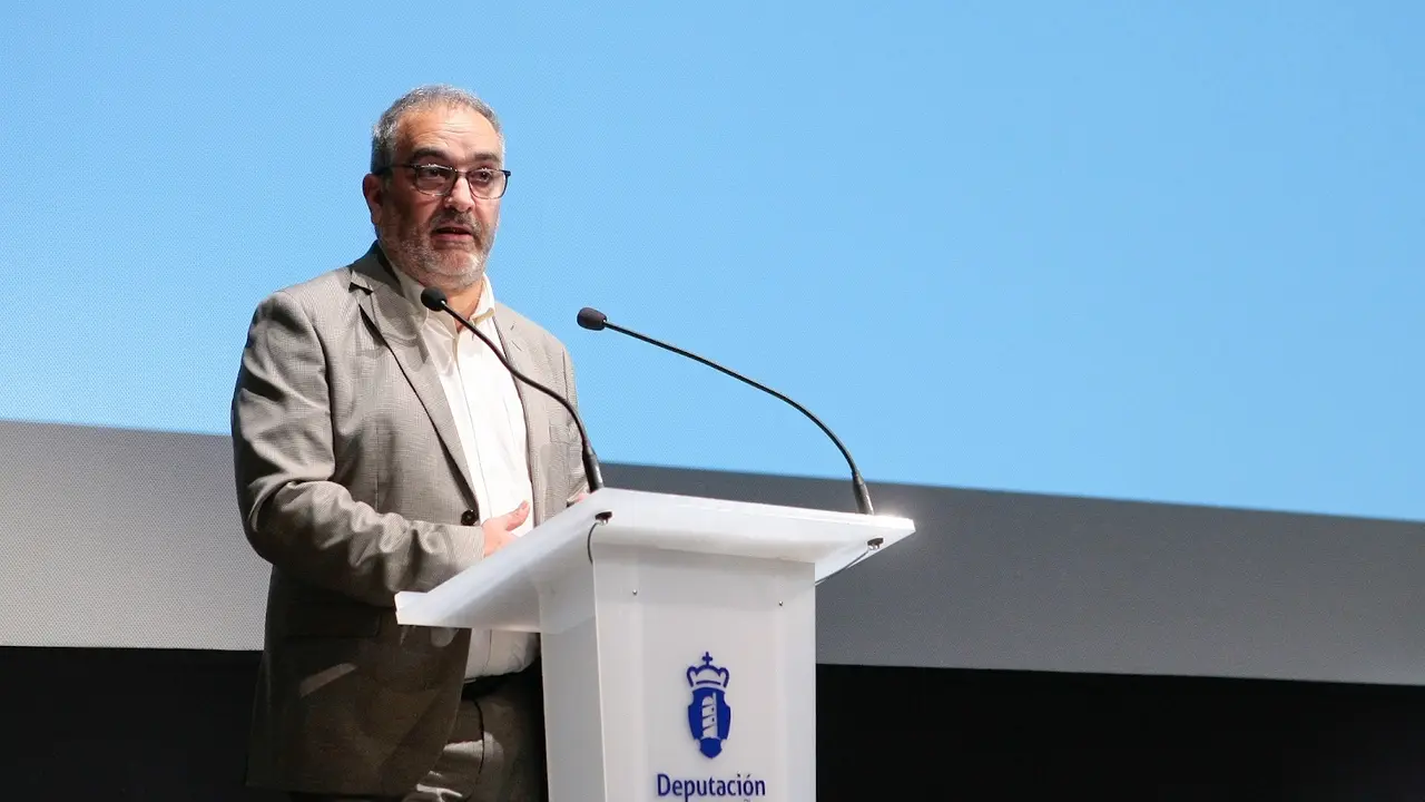 Penas, durante a s&uacute;a intervenci&oacute;n na clausura do congreso
