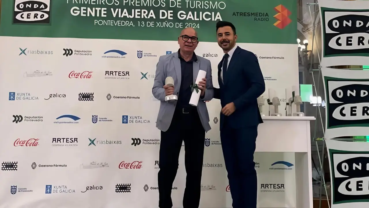 Regueira recolle o premio &aacute; campa&ntilde;a do seu departamento 'A provincia que sabe'