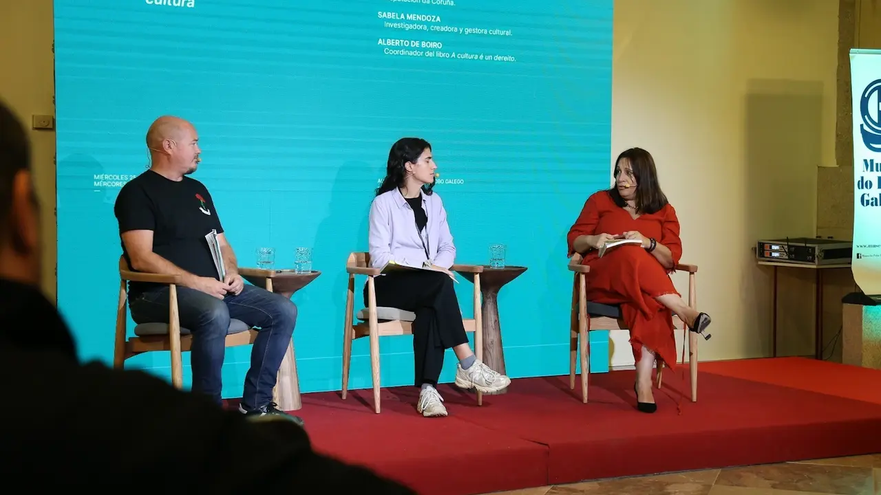 Natividade Gonz&aacute;lez, durante a s&uacute;a intervenci&oacute;n hoxe no Museo do Pobo