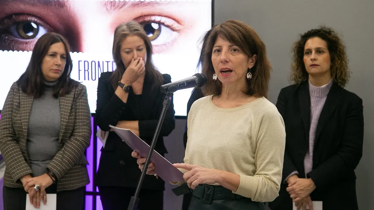 Agra, durante a s&uacute;a intervenci&oacute;n na apertura da mostra