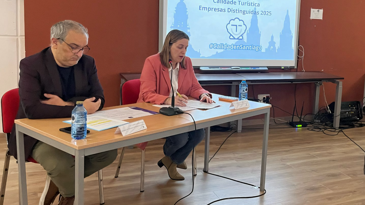 Penas e Louzao, durante a presentaci&oacute;n das distinci&oacute;ns