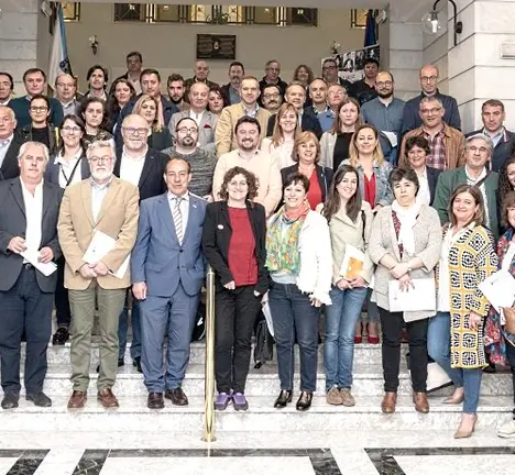 Goretti Sanmart&iacute;n, xunto coas alcaldesas, alcaldes e representantes locais dos concellos da provincia, asinaron este martes os convenios da Rede Cultural 2018