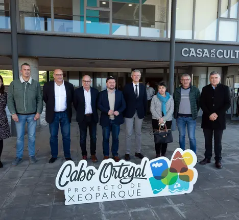 Regueira, cos participantes na presentaci&oacute;n do proxecto de Xeoparque do Cabo Ortegal