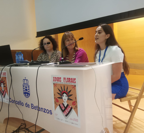 Mar&iacute;a Mu&iacute;&ntilde;o, na presentaci&oacute;n, hoxe, dos Xogos Florais de Betanzos 2022