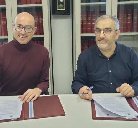 Mu&iacute;&ntilde;o e Penas, durante a sinatura do convenio
