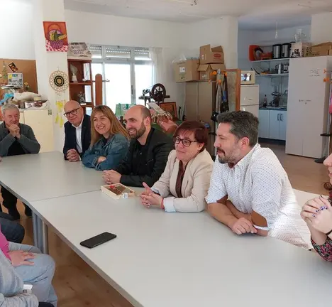 Regueira e Mu&iacute;&ntilde;o, no encontro coa Asociaci&oacute;n de Mulleres Cabanas Rural