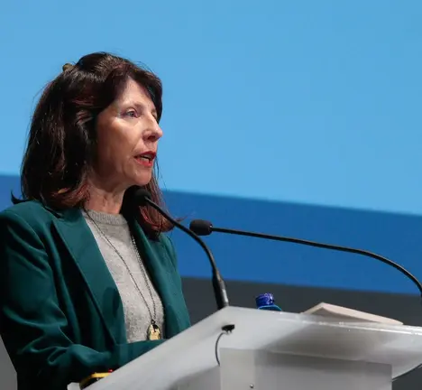 Agra, durante a presentaci&oacute;n, hoxe, do programa de homenaxe a Lu&iacute;sa Villalta